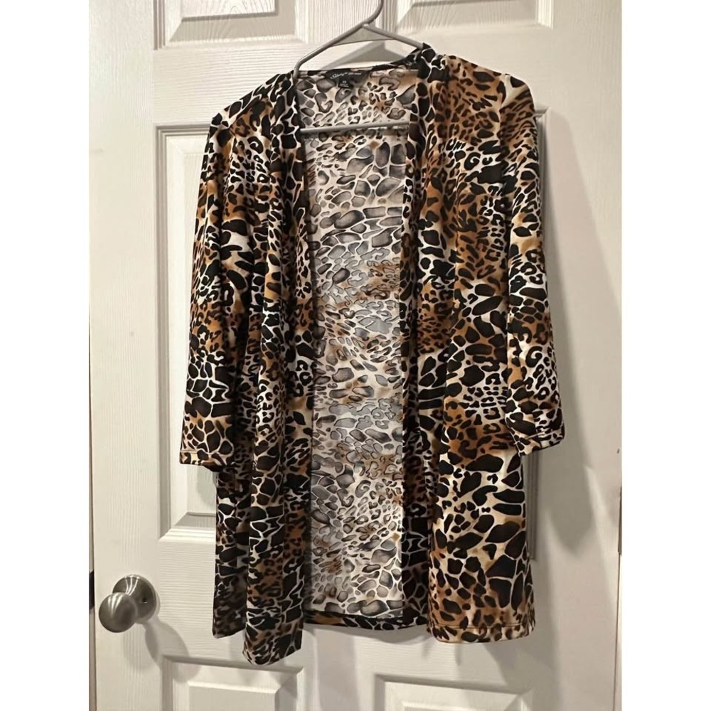 Slinky brand women's long cardigan leopard print size XS gently used